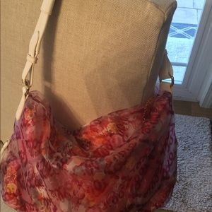 FOLLI FOLLIE LARGE EXPANDABLE TOTE. WITH FF LOGO👜